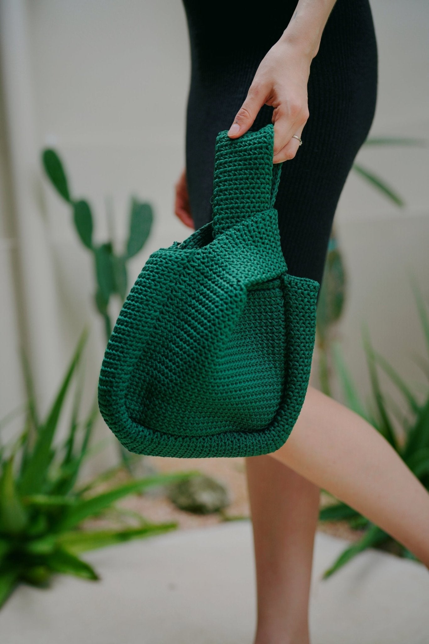 Mackenzie Knit Clutch in Emerald - Bluepandahomedecor