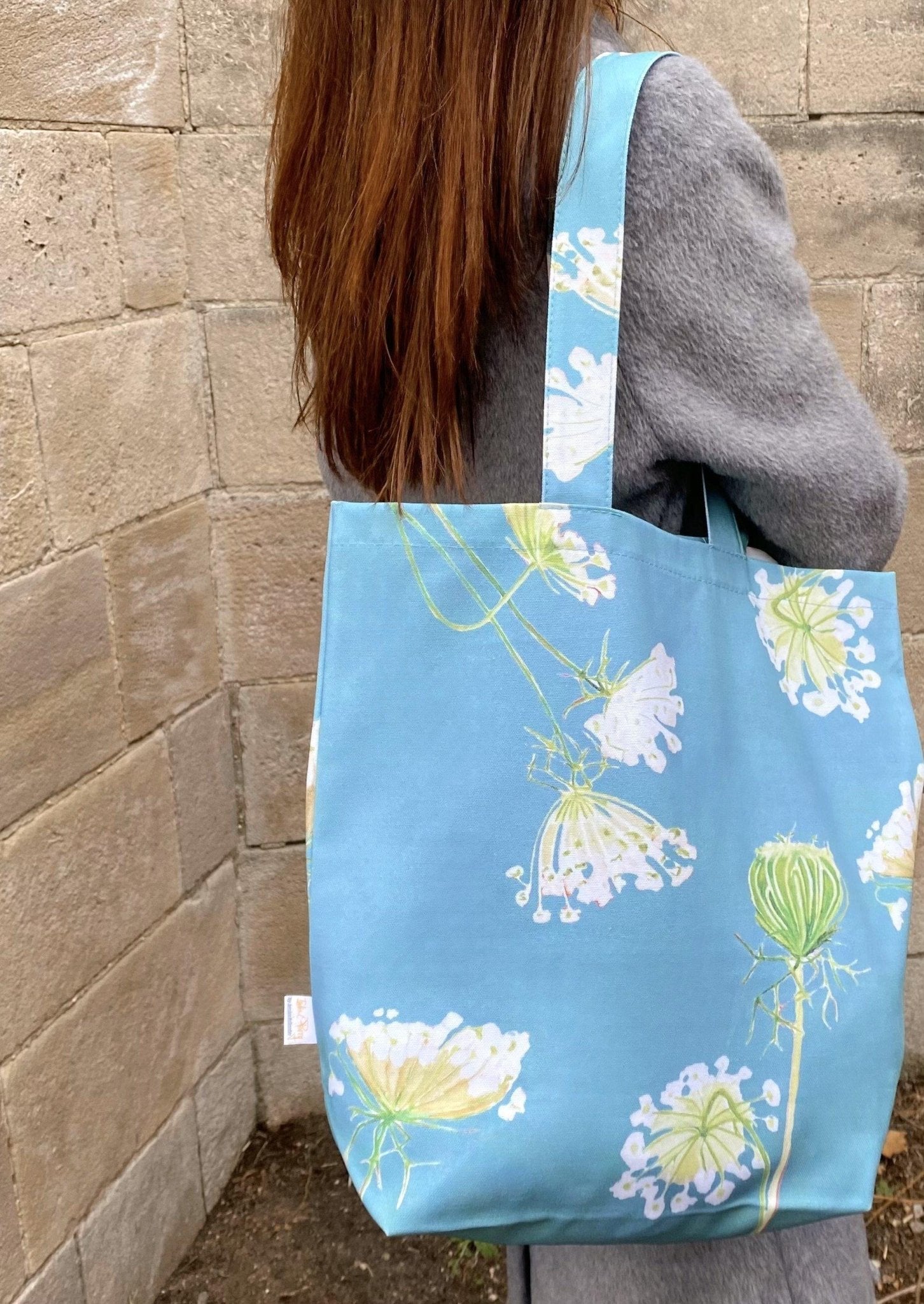 Tote Bag: Queen Anne's Lace on Teal - Bluepandahomedecor
