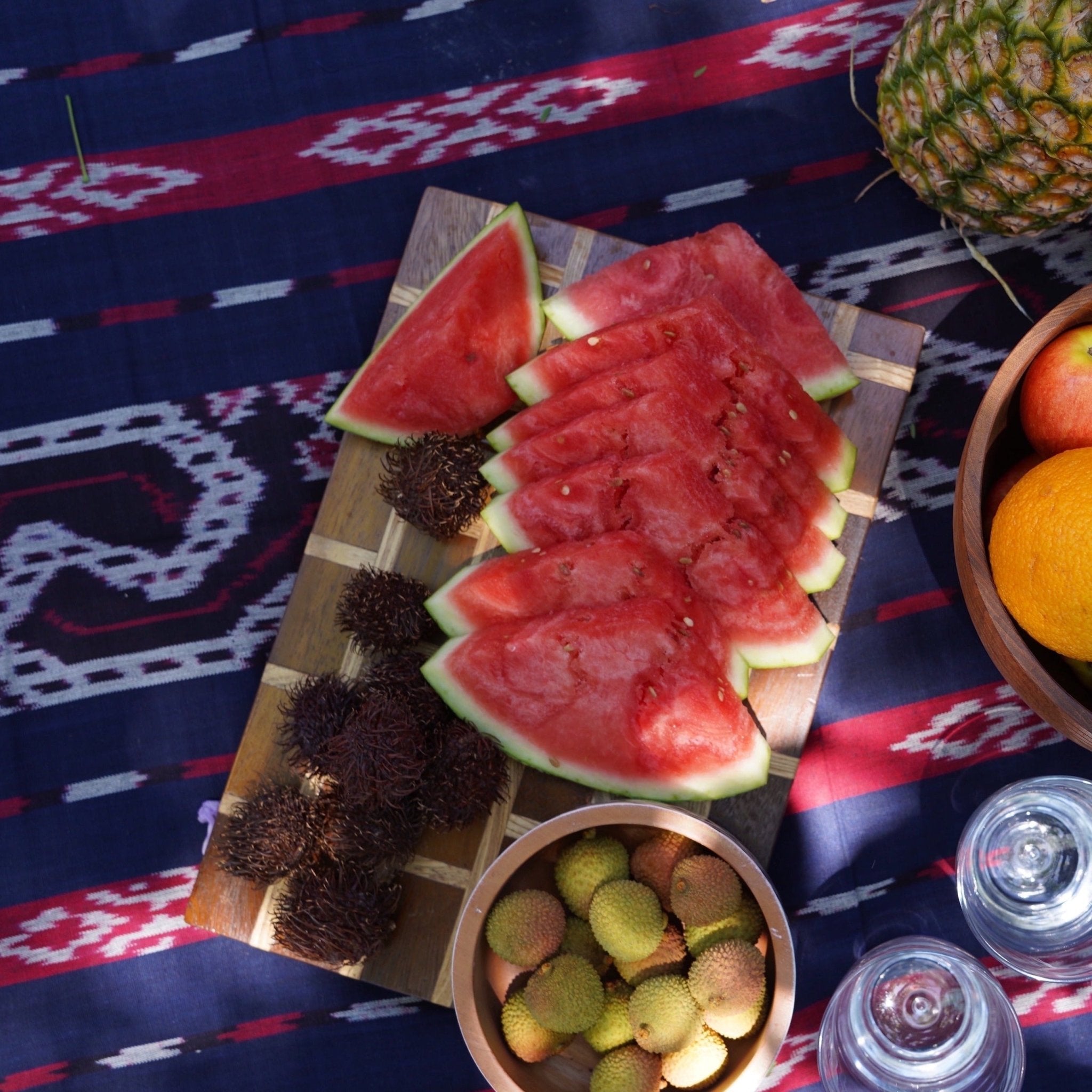Two Toned Wooden Cutting Board / Charcuterie Board / Cheese Plate, Handmade - Bluepandahomedecor