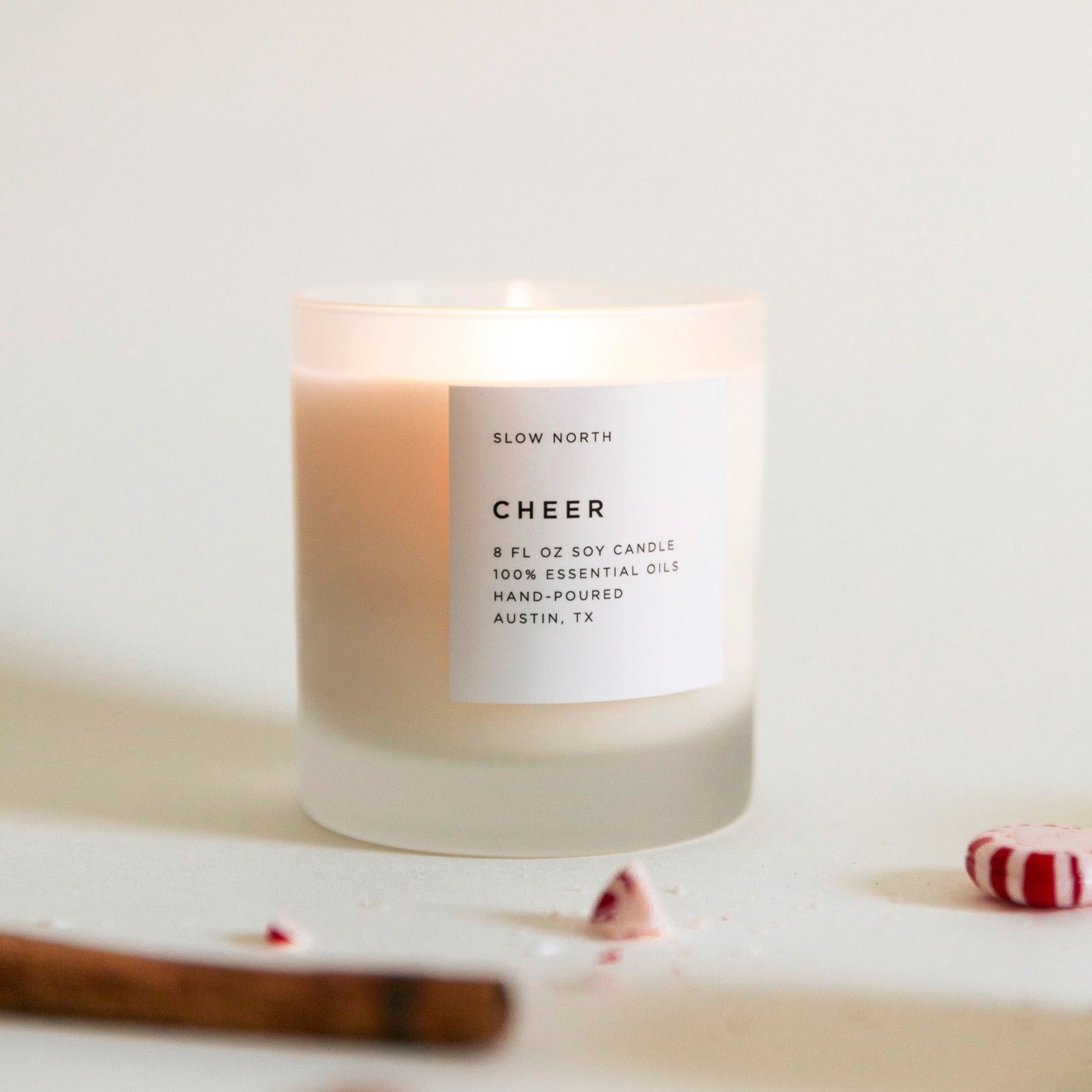 Christmas soy candle Cheer - Cinnamon, Cypress & Peppermint - Bluepandahomedecor