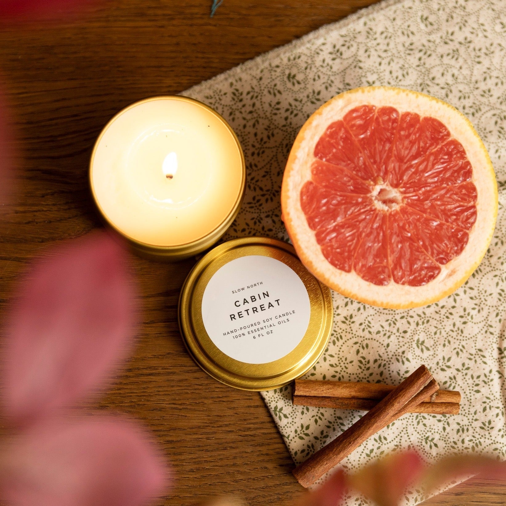 seasonal cabin retreat candle - Cedarwood, Grapefruit & Cinnamon - Bluepandahomedecor