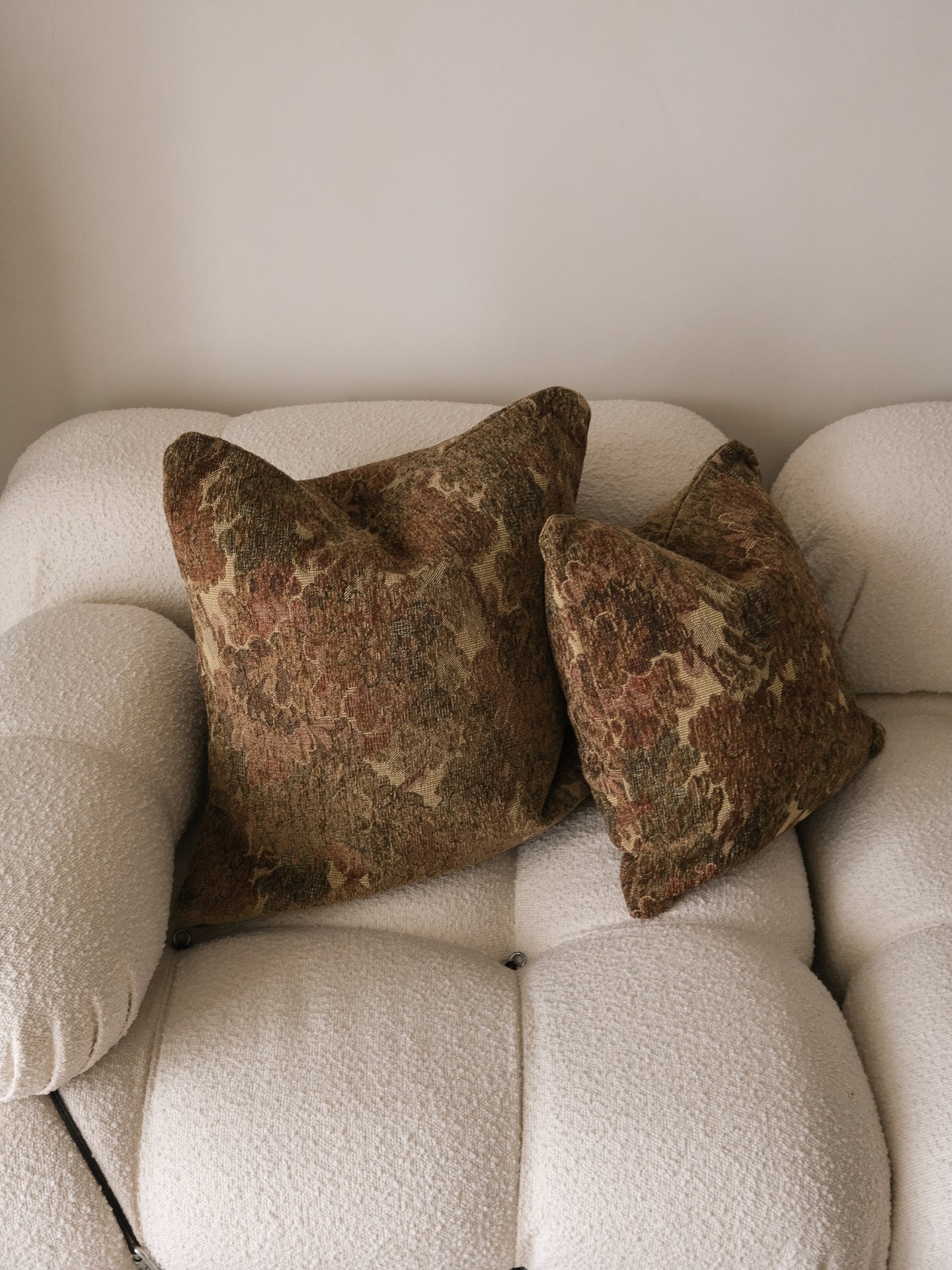 Sylvie Tapestry Pillow - Bluepandahomedecor